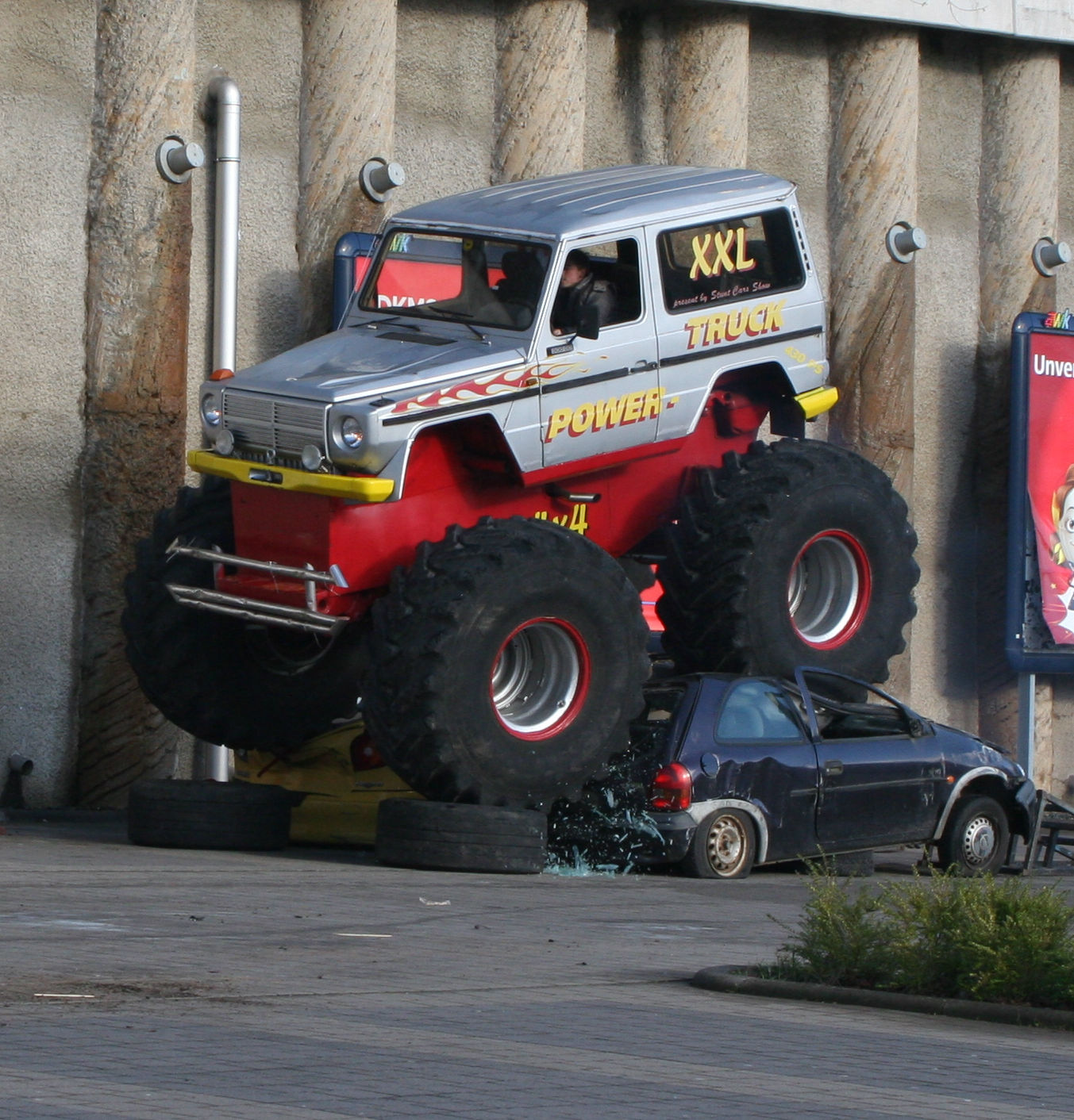 Begeisterung bei der MonstertruckShow Backland.News
