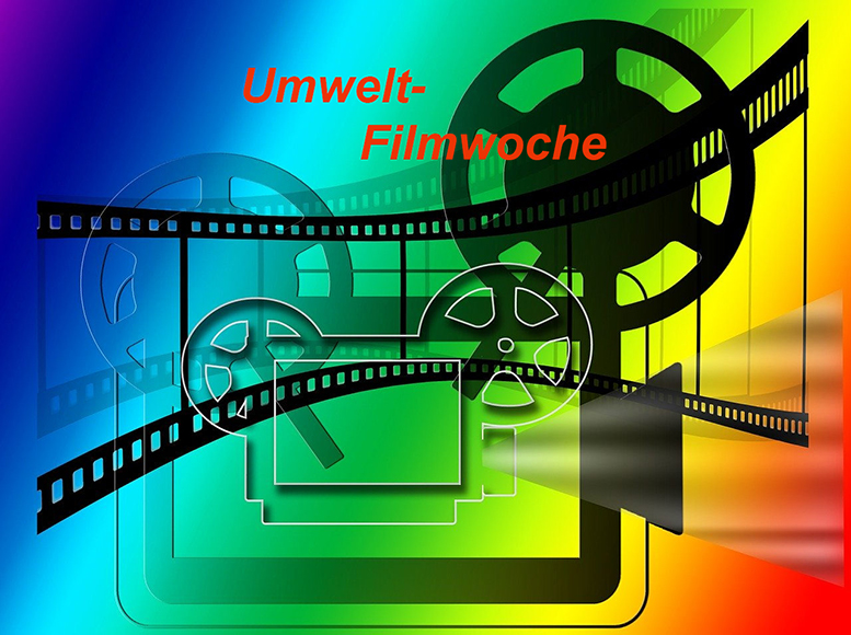 Eine Grafik - mit Filmrolle, Projektor, Startsymbol - in einem Farbverlauf von Blau über Grün und Gelb bis Rot. Der Schriftzug "Umwelt-Filmwoche" ist zu lesen.