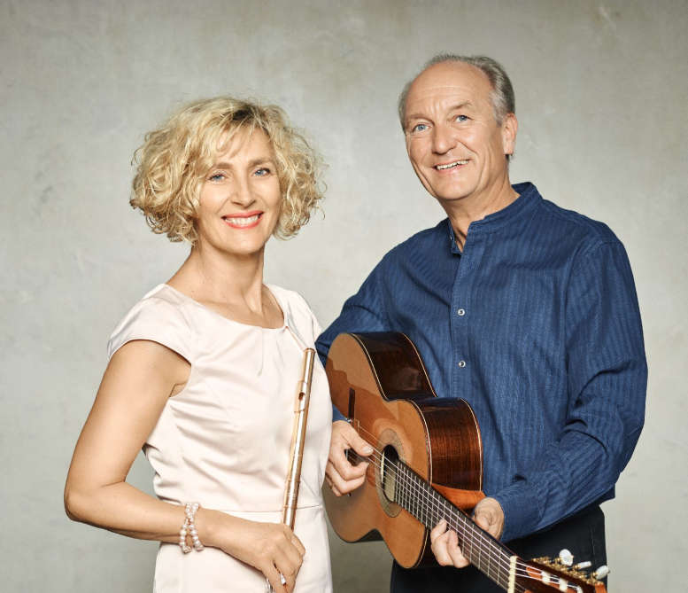 Frau mit Querflöte, Mann mit Gitarre