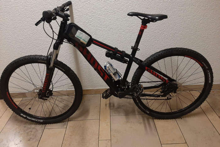 Schwarz-Rotes Rad