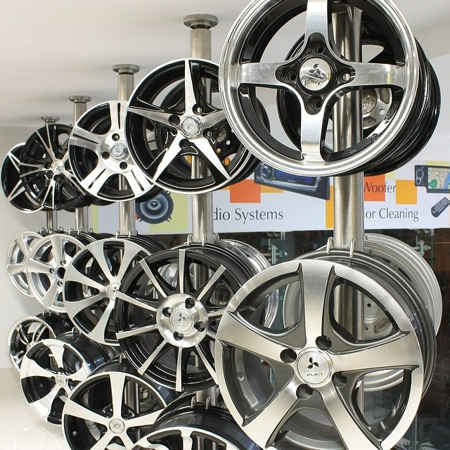 Felgen im Showroom