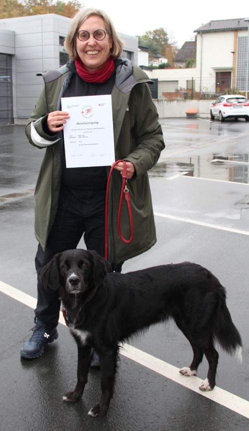 Silke Jung und Polly der Therapiehund