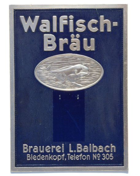 Firmenschild einer Brauerei: blau-silber