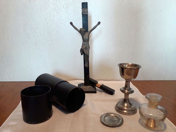 Abendmahls-Utensilien - vermutlich aus dem 2. Weltkrieg
