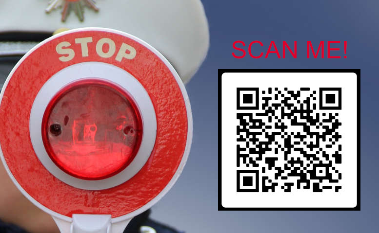 Polizist mit Kelle - und ein QR-Code eingebunden